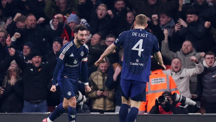 Arsenal vs Manchester United 4-6 Highlights Piala FA