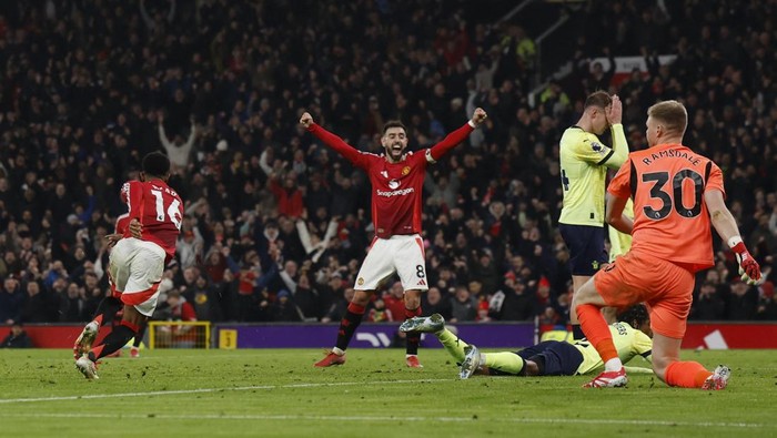Manchester United vs Southampton 3-1 Highlights