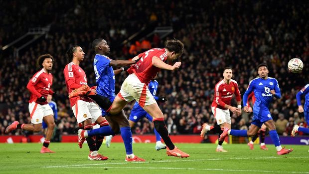 Manchester United vs Leicester City 2-1 Highlights