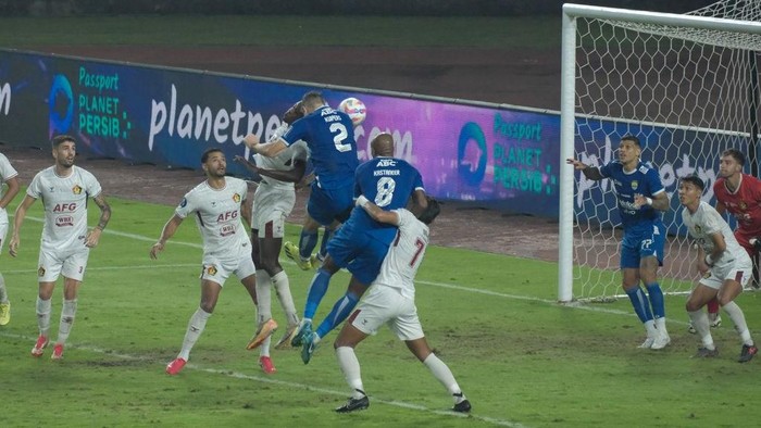 Persib Bandung vs Persik Kediri