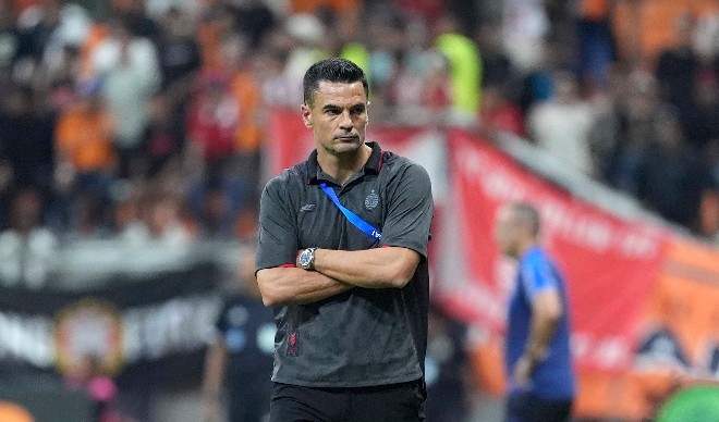 Resmi, Persija Pecat Carlos Pena