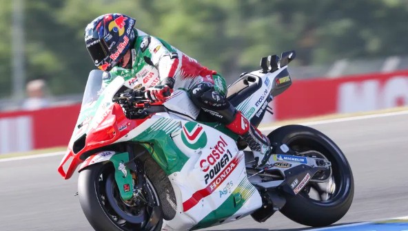 Hasil MotoGP Prancis: Johann Zarco Juara, Bagnaia dan Alex Crash!