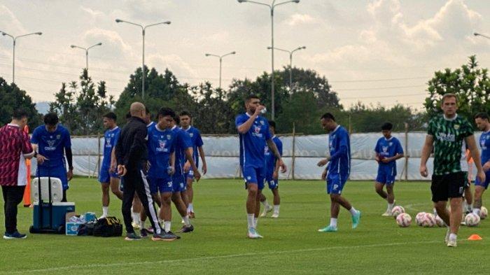 latihan perdana Persib