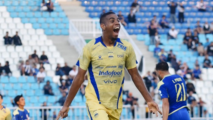 Arema FC vs Persib Bandung