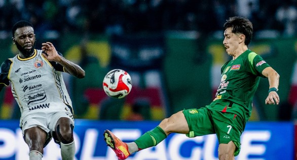 Persebaya Surabaya vs Persija Jakarta