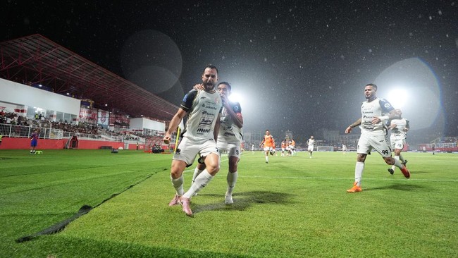 Malut United vs Persija Jakarta