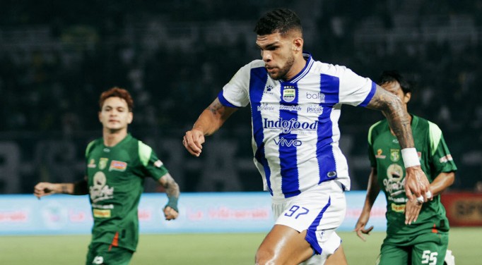 Persebaya Surabaya vs Persib Bandung