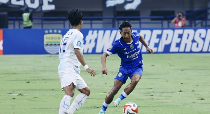 Persib Bandung vs PSIM Yogyakarta